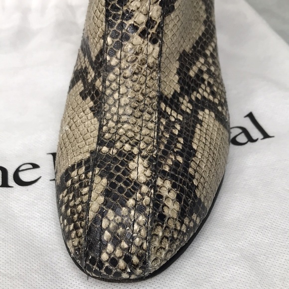 NewbarK Embossed Leather Animal Print Boots Women's Size: 9 - Picture 9 of 14